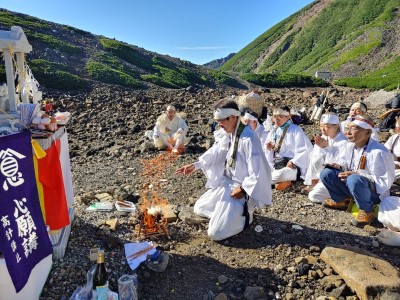 三の池白龍王様祠再建立開眼