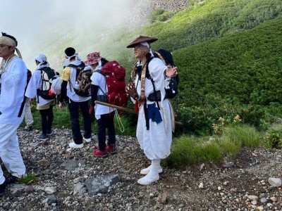 夏山登拝